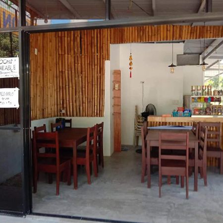 Lr Hostel And Cafe 莫阿尔博阿 外观 照片