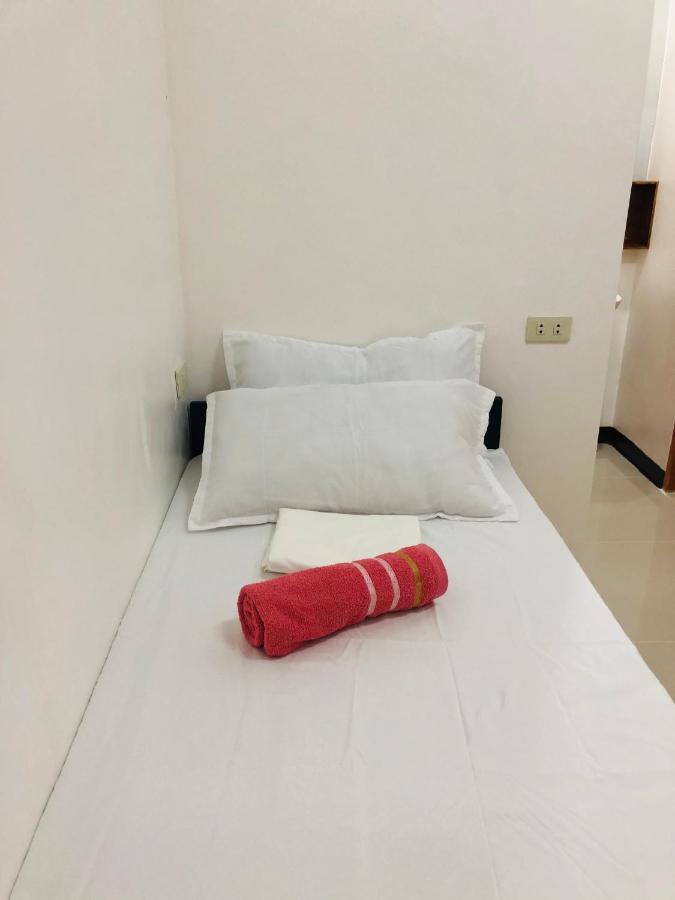 Lr Hostel And Cafe 莫阿尔博阿 外观 照片